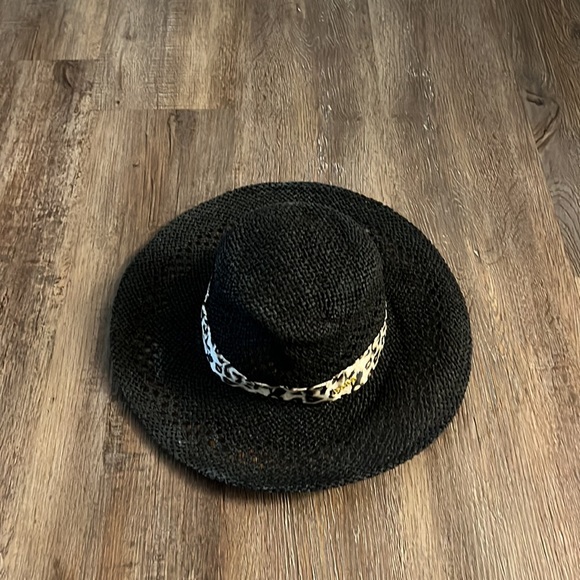 Bebe Floppy Hat - Picture 4 of 5